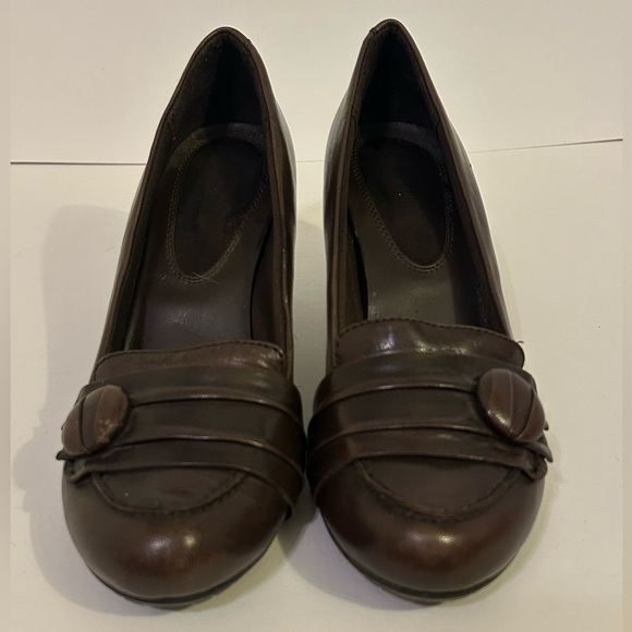 Bare Traps Women’s Size 9 Brown Leather Loafer Heels Excellent Career Cocktail - Picture 1 of 16